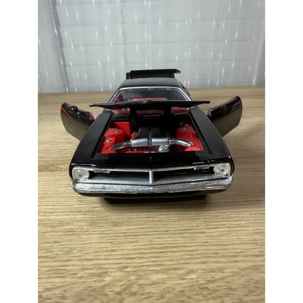 Jada Bigtime Muscle Cuda Black Red Diecast 1:24